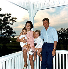 JFK_and_family_in_Hyannis_Port,_04_August_1962